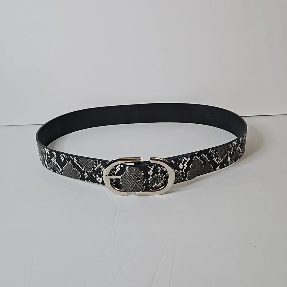 IP Blue Snake Print sz S Black White Gray Pre-owned